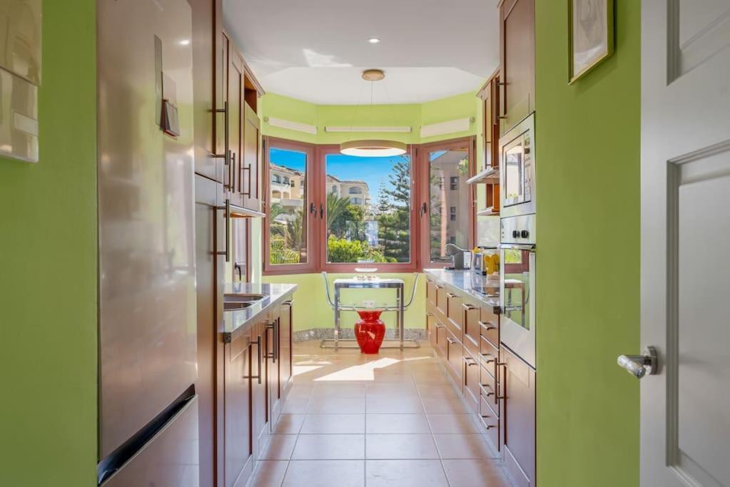 Breath Taking Views At Brisas, 3br Flat W/pool * Marbella
